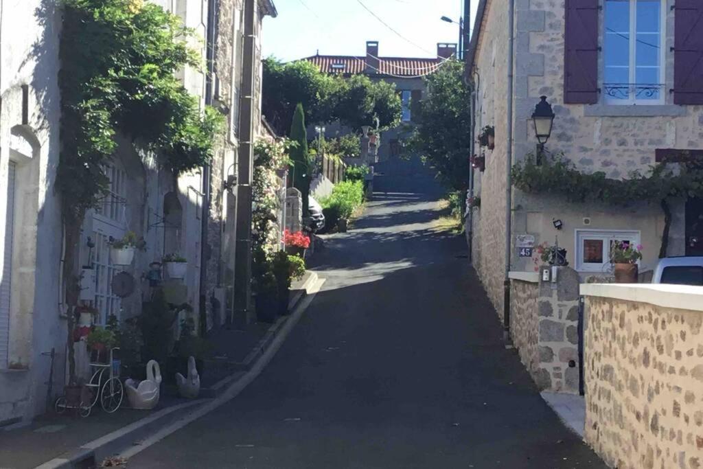 הוילה Maisonnais-Sur-Tardoire Breesfalt Gite Accomodation מראה חיצוני תמונה