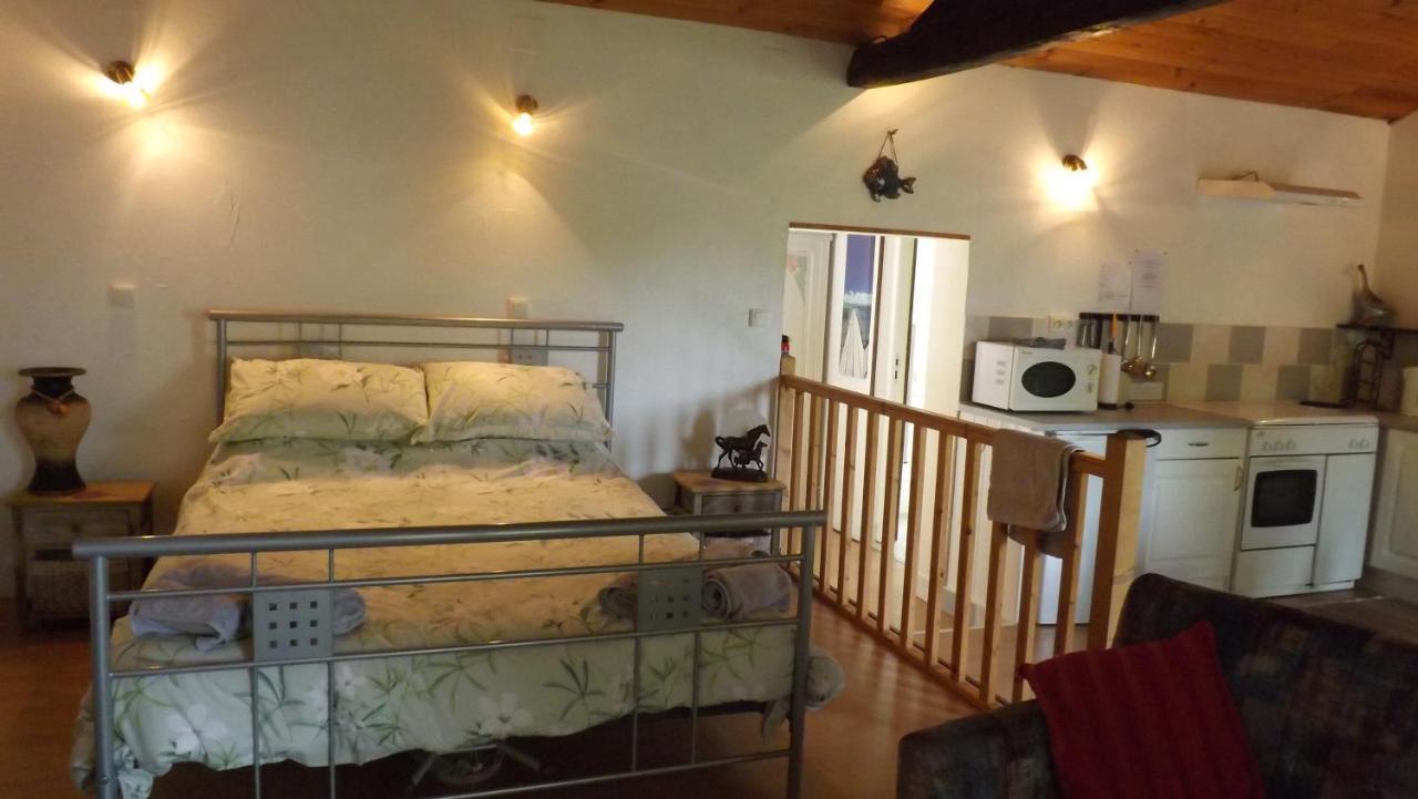 הוילה Maisonnais-Sur-Tardoire Breesfalt Gite Accomodation מראה חיצוני תמונה